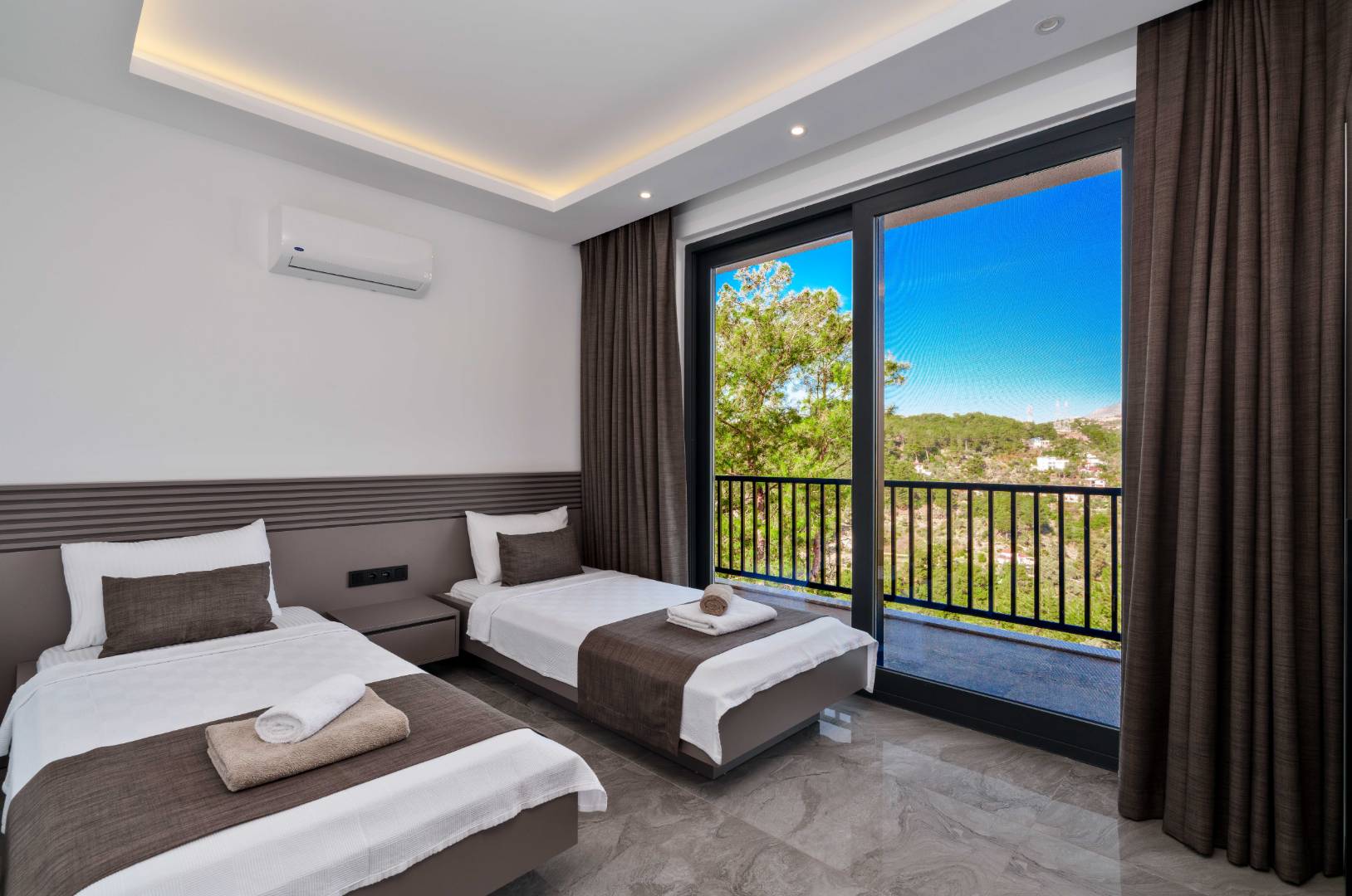 Kaş İslamlar'da Doğa İle İç İçe, Özel Havuzlu, Kiralık Villa
