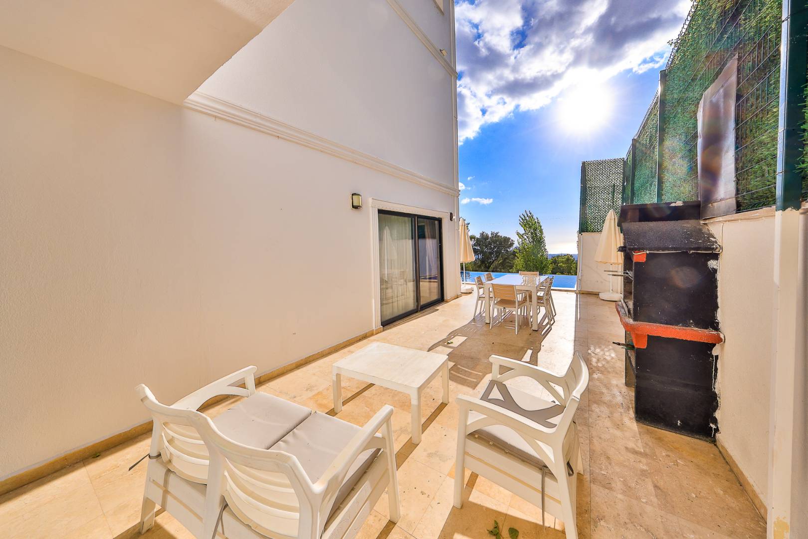Kaş İslamlar'da Doğa Manzaralı, Isıtmalı Havuzlu, Lüks Villa
