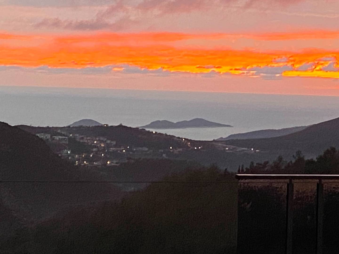 Kaş İslamlar'da Doğayla İç İçe, Sonsuzluk Havuzlu, Lüks Villa