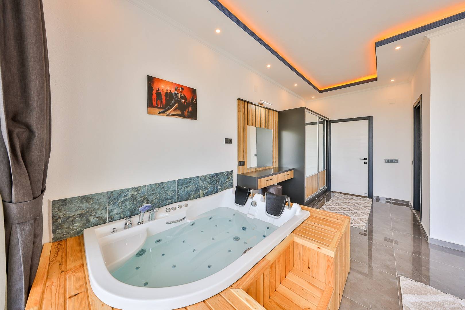 Kaş İslamlar'da Gözlerde Uzak Konumda, Özel Havuzlu, Konforlu Kiralık Villa