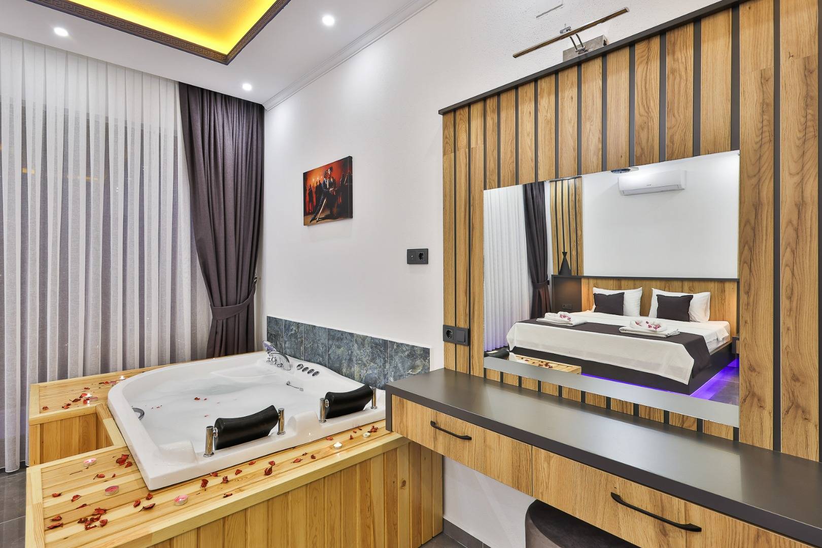 Kaş İslamlar'da Gözlerde Uzak Konumda, Özel Havuzlu, Konforlu Kiralık Villa