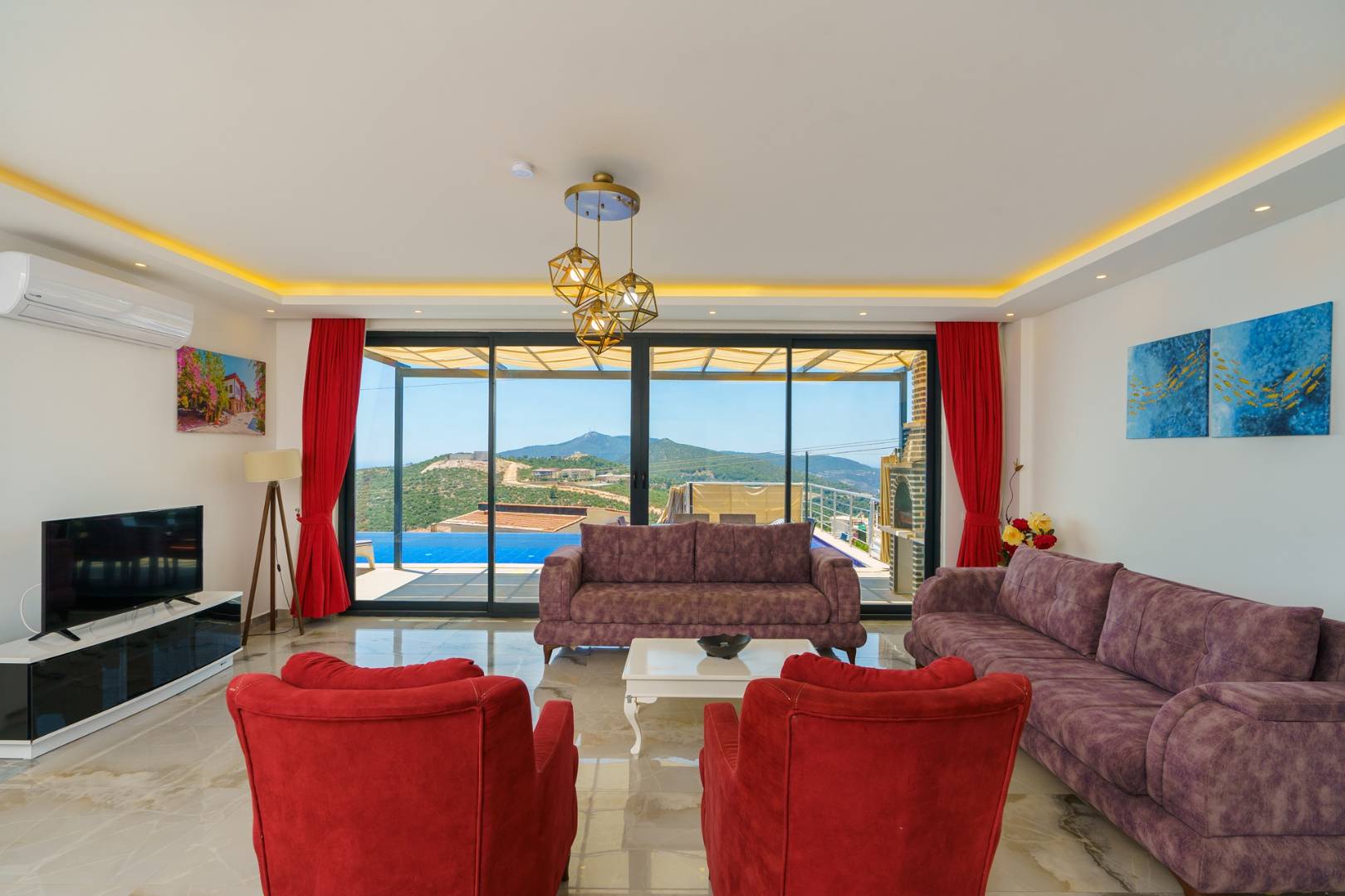 Kaş İslamlar'da Muhteşem Deniz Manzaralı, Özel Havuzlu, Jakuzili Villa