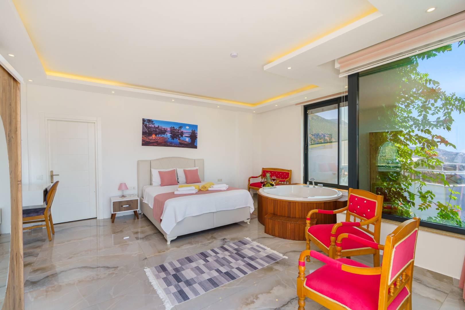 Kaş İslamlar'da Muhteşem Deniz Manzaralı, Özel Havuzlu, Jakuzili Villa