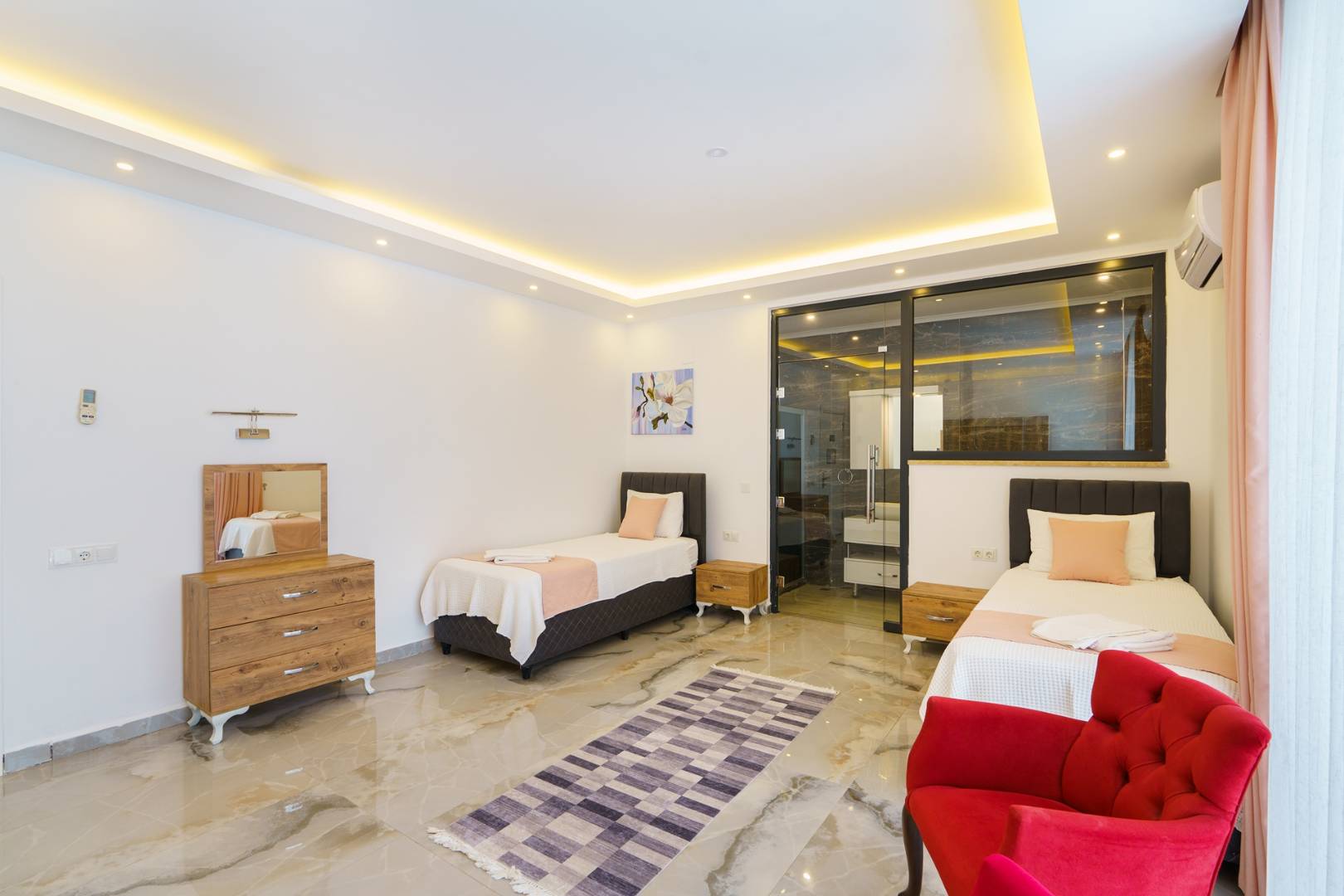 Kaş İslamlar'da Muhteşem Deniz Manzaralı, Özel Havuzlu, Jakuzili Villa