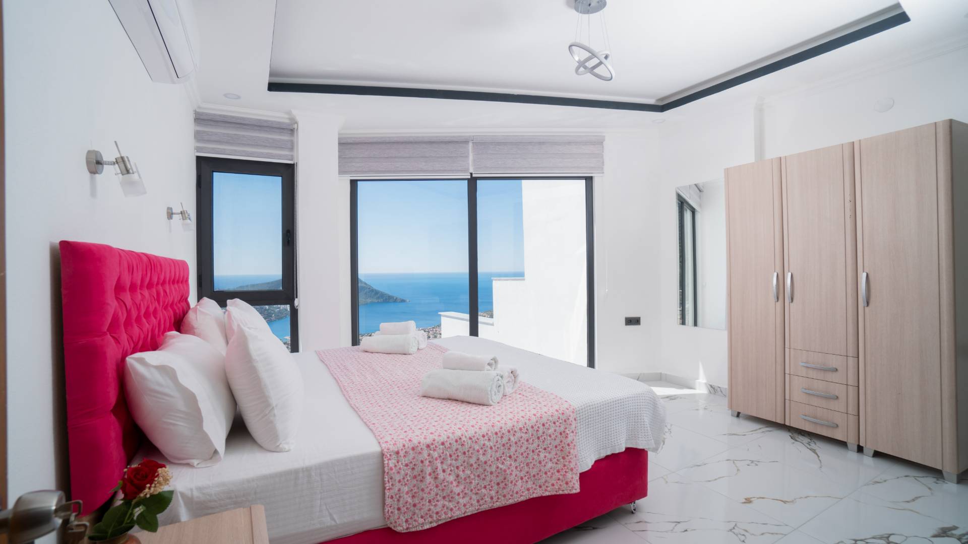 Kaş Akbel 'de Panoramik Deniz Manzaralı, Özel Havuzlu, Lüks Villa