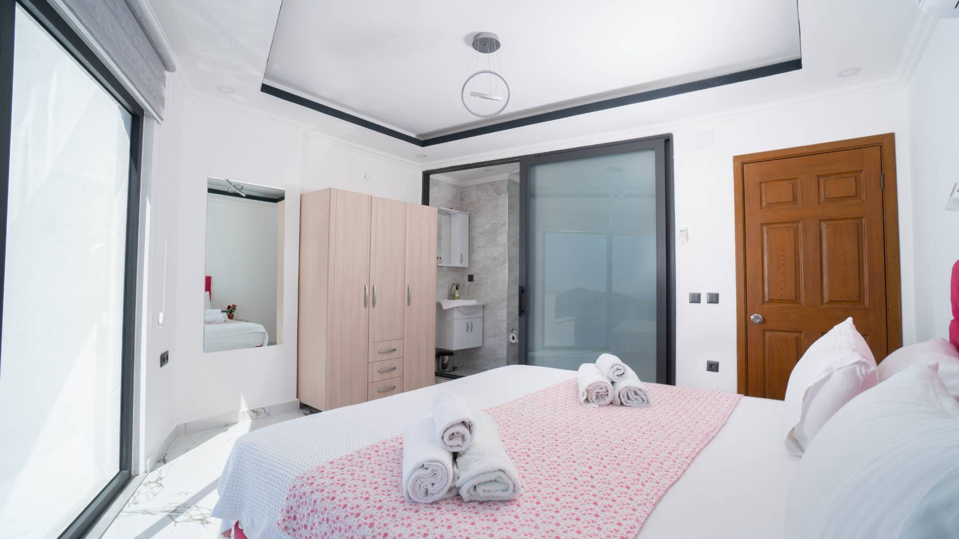 Kaş Akbel 'de Panoramik Deniz Manzaralı, Özel Havuzlu, Lüks Villa