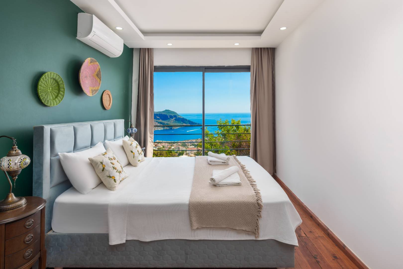 Kaş İslamlar'da Göz Alıcı Deniz Manzaralı, Özel Havuzlu, Balayı Villa