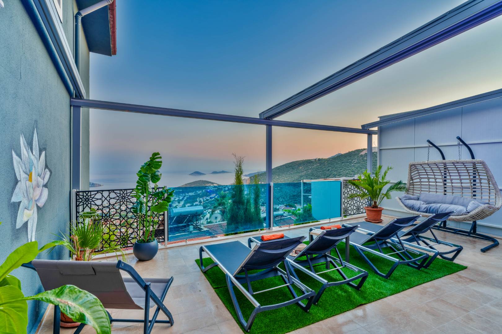 Kaş İslamlar'da Göz Alıcı Deniz Manzaralı, Özel Havuzlu, Balayı Villa