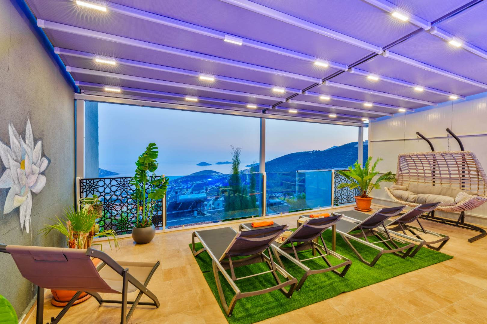 Kaş İslamlar'da Göz Alıcı Deniz Manzaralı, Özel Havuzlu, Balayı Villa