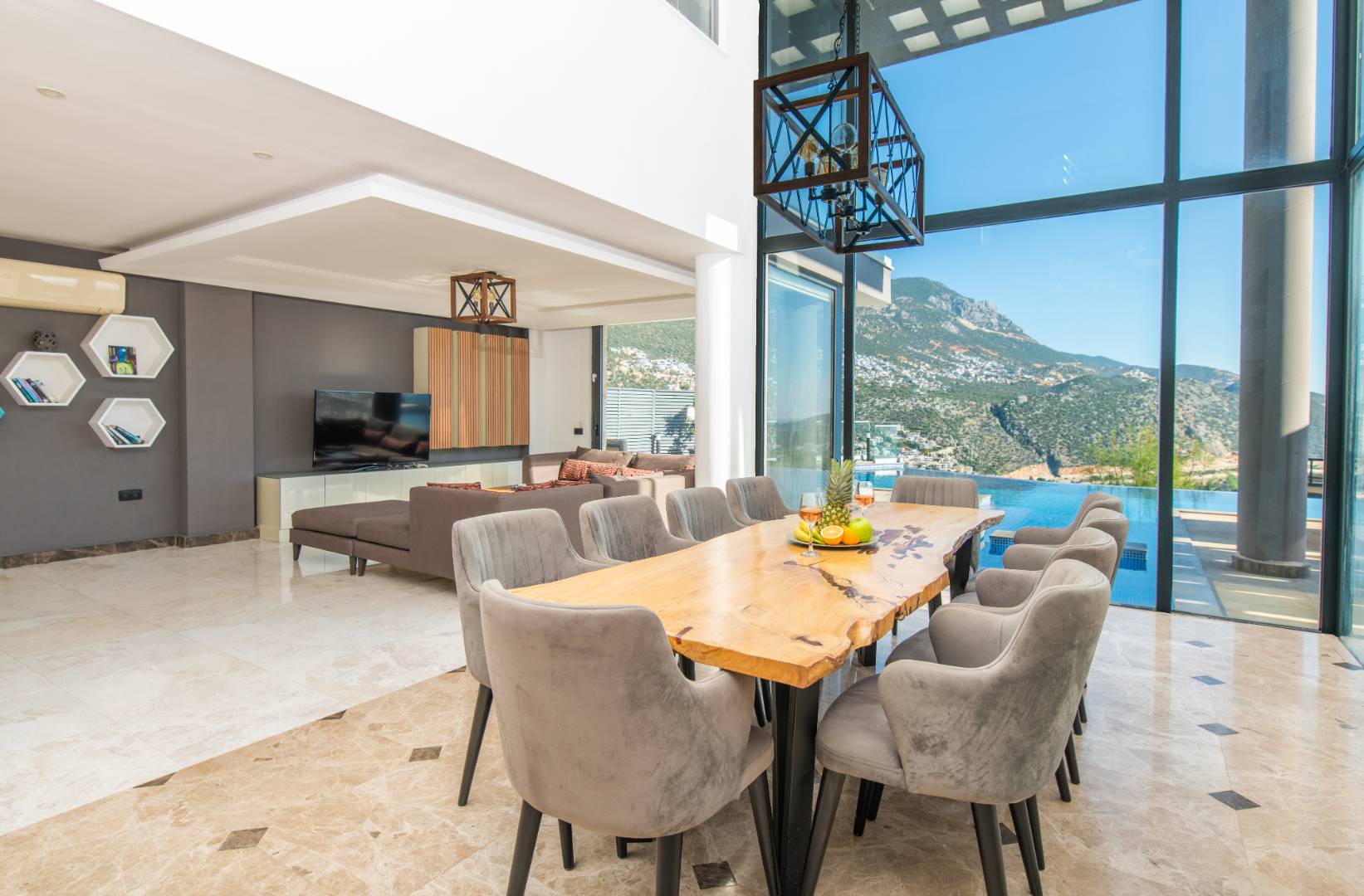 Kaş Kalkan'da Benzersiz Deniz Manzaralı, Özel Havuzlu, 5+1 Lüks Villa