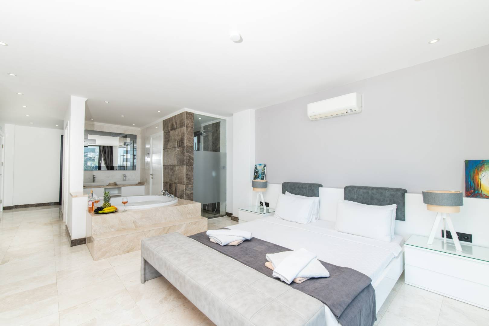 Kaş Kalkan'da Benzersiz Deniz Manzaralı, Özel Havuzlu, 5+1 Lüks Villa