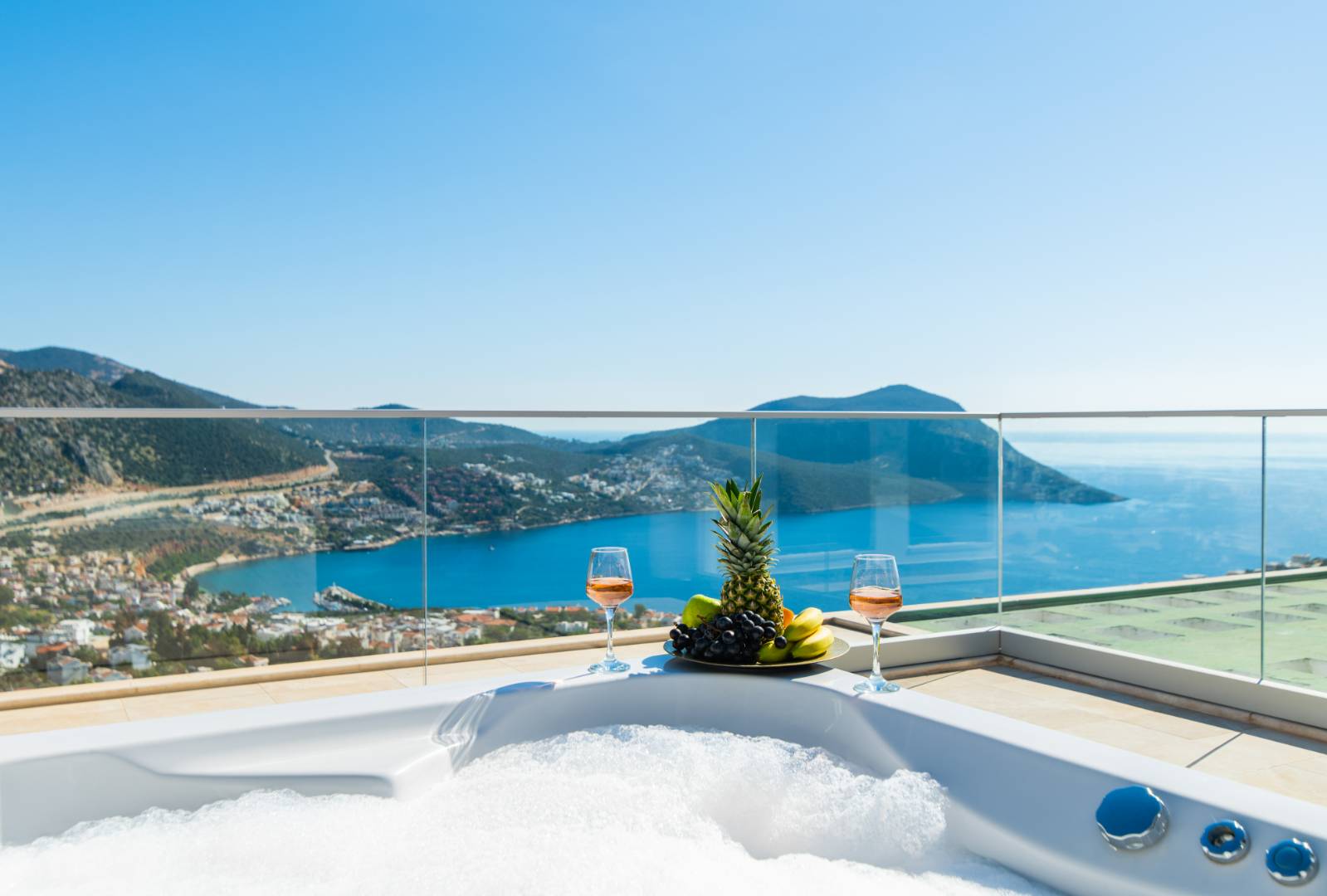 Kaş Kalkan'da Benzersiz Deniz Manzaralı, Özel Havuzlu, 5+1 Lüks Villa