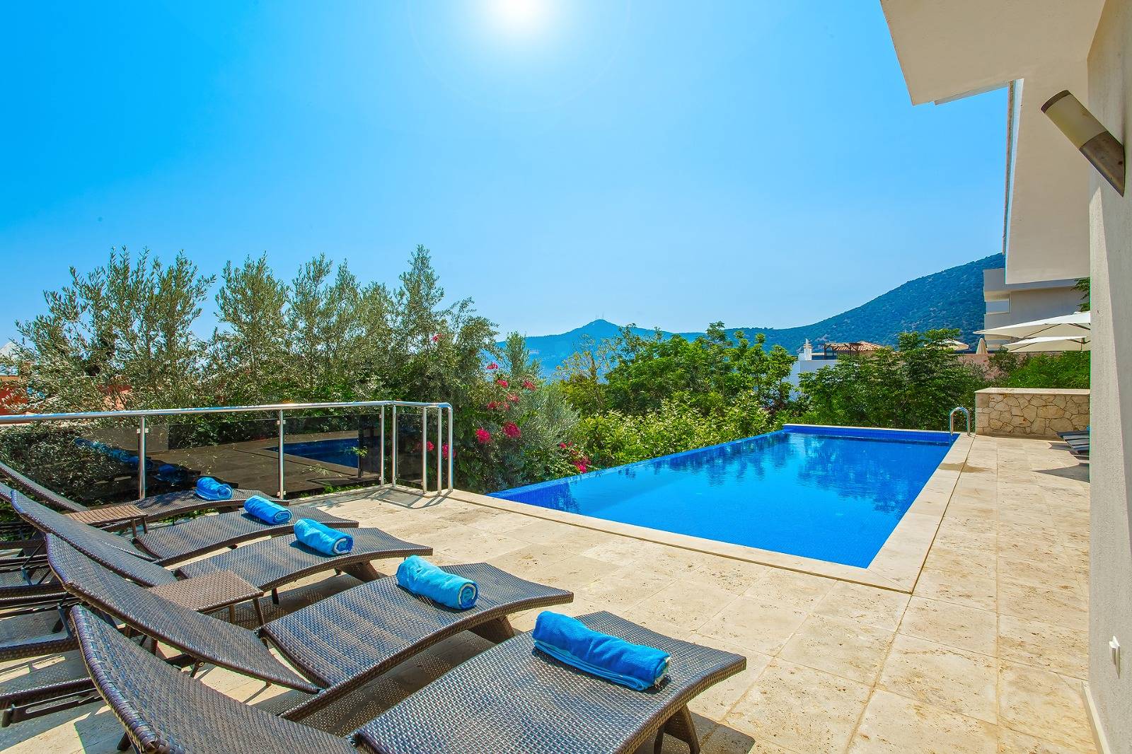 Kaş Kalkan'da Benzersiz Deniz Manzaralı, Özel Havuzlu, Geniş Villa