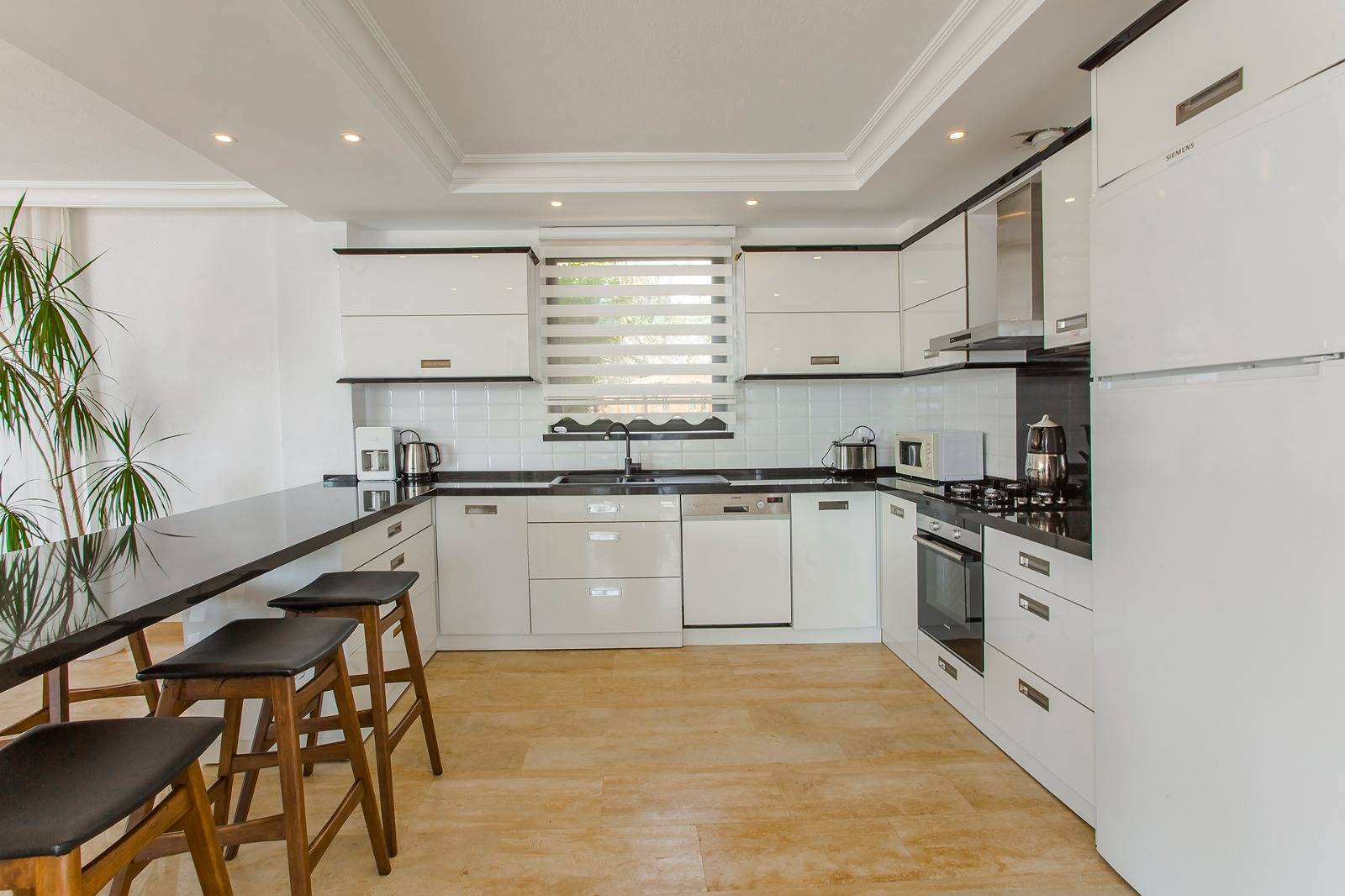 Kaş Kalkan'da Benzersiz Deniz Manzaralı, Özel Havuzlu, Geniş Villa