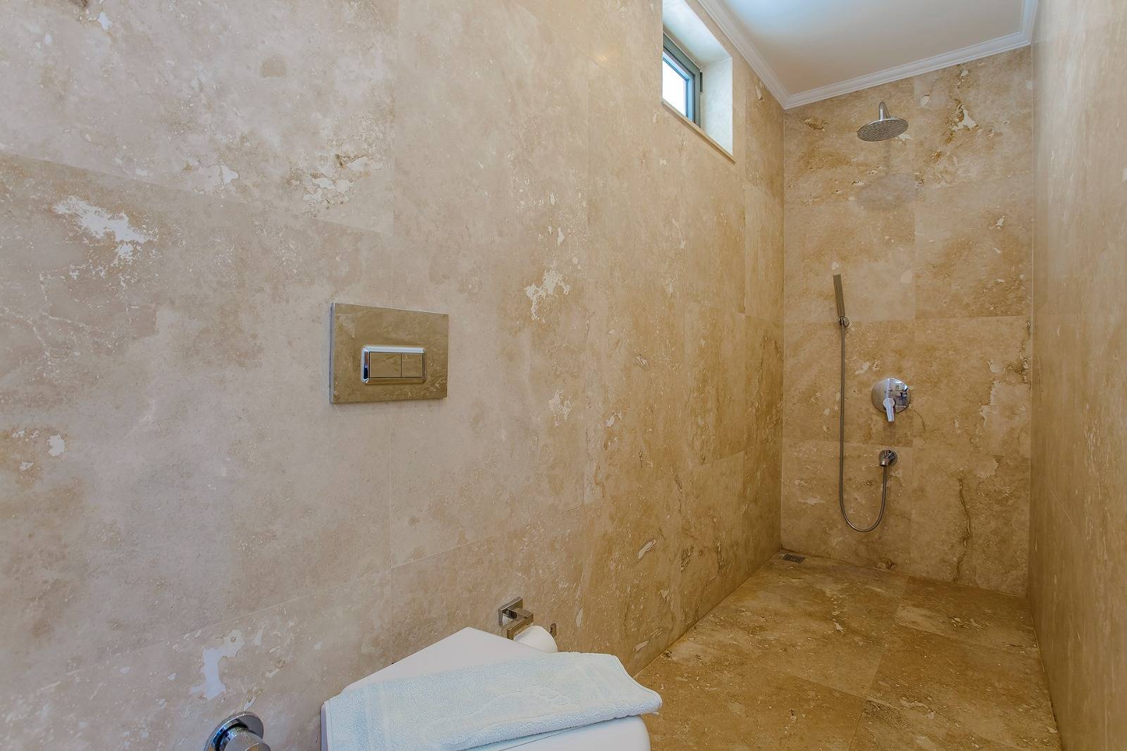 Kaş Kalkan'da Benzersiz Deniz Manzaralı, Özel Havuzlu, Geniş Villa