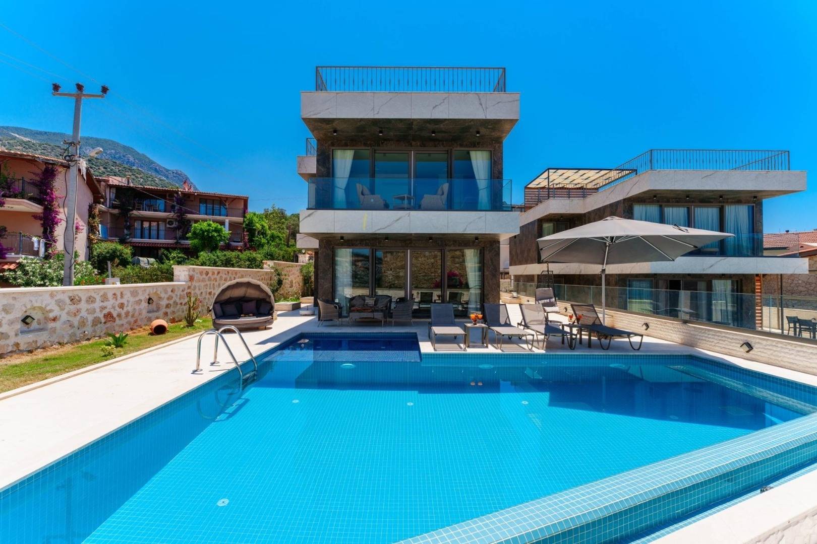 Kaş Kalkan'da Benzersiz Deniz Manzaralı, Özel Havuzlu, İkiz Villa