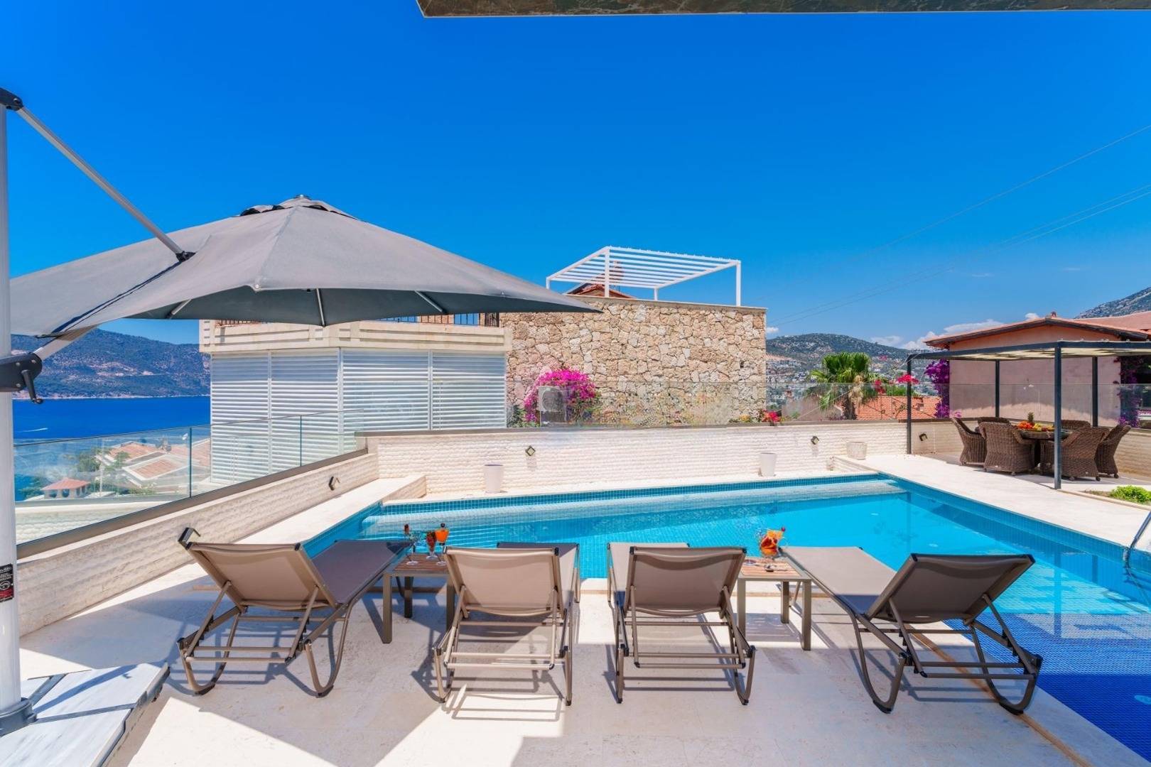 Kaş Kalkan'da Benzersiz Deniz Manzaralı, Özel Havuzlu, İkiz Villa