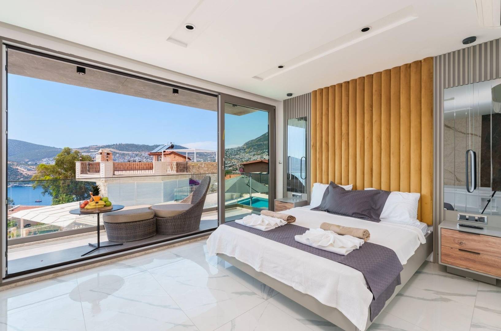 Kaş Kalkan'da Benzersiz Deniz Manzaralı, Özel Havuzlu, İkiz Villa