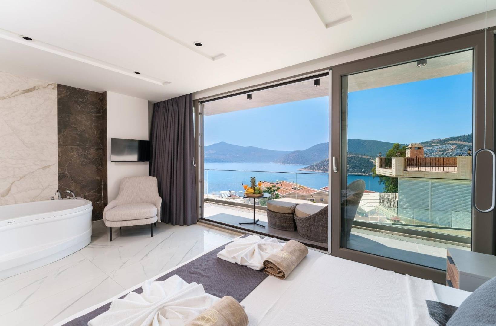Kaş Kalkan'da Benzersiz Deniz Manzaralı, Özel Havuzlu, İkiz Villa