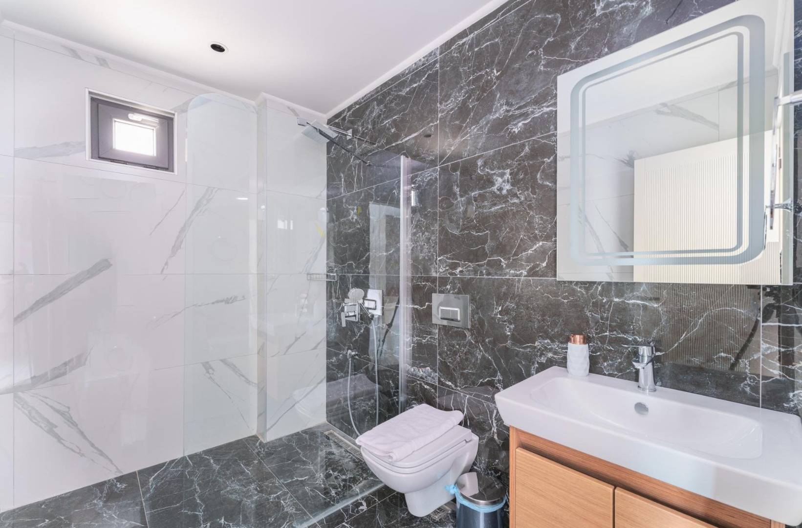 Kaş Kalkan'da Benzersiz Deniz Manzaralı, Özel Havuzlu, İkiz Villa