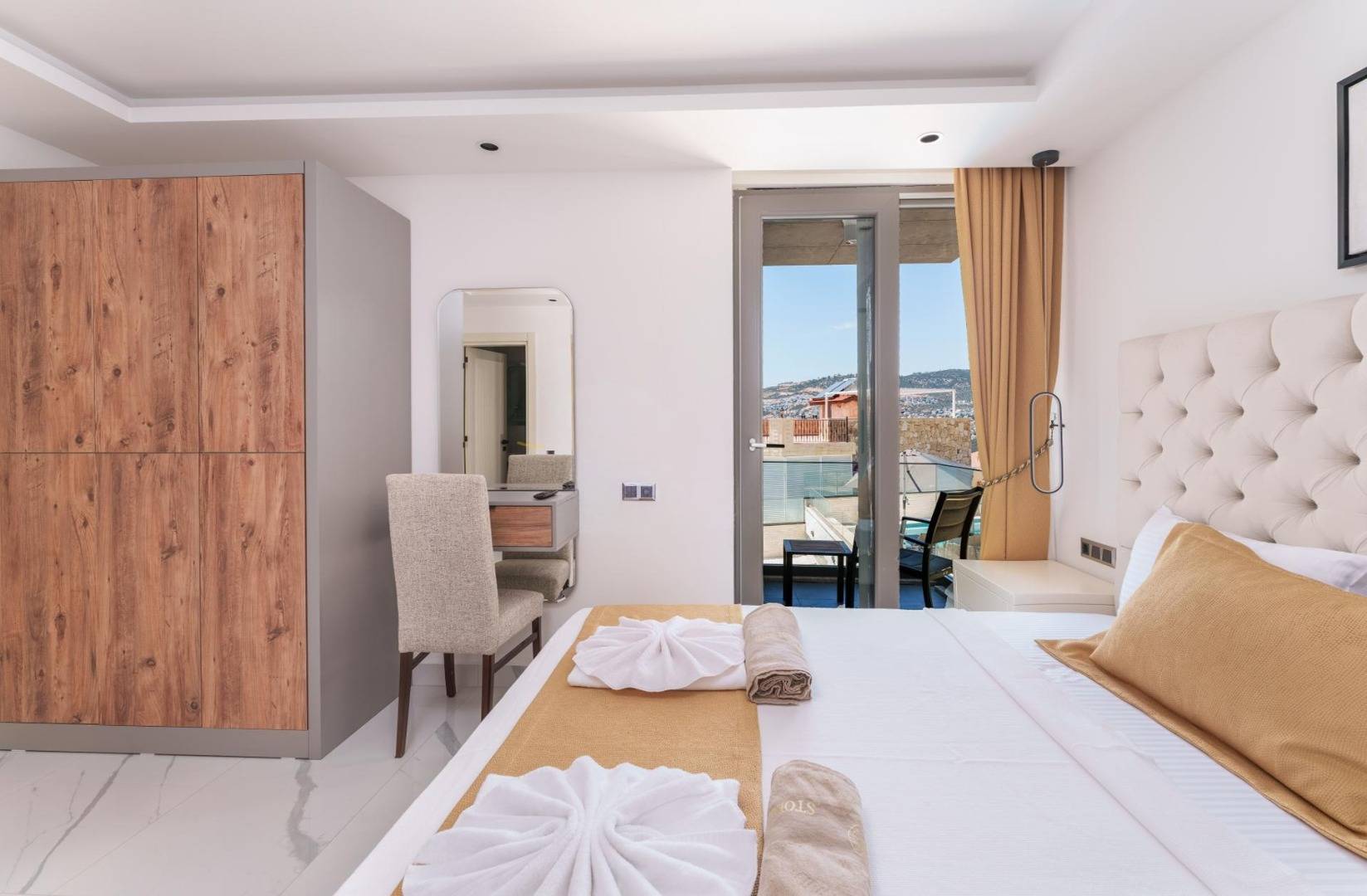 Kaş Kalkan'da Benzersiz Deniz Manzaralı, Özel Havuzlu, İkiz Villa