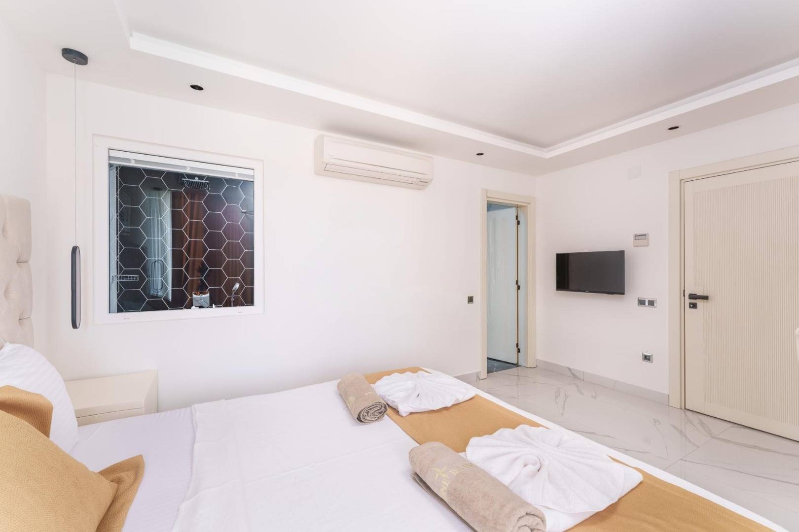Kaş Kalkan'da Benzersiz Deniz Manzaralı, Özel Havuzlu, İkiz Villa