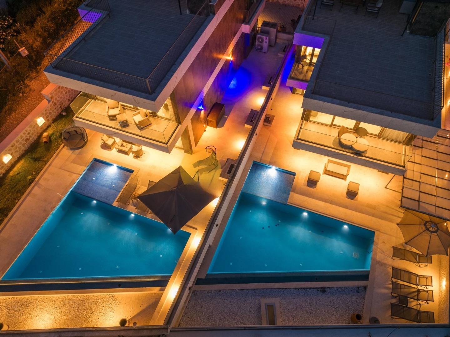 Kaş Kalkan'da Benzersiz Deniz Manzaralı, Özel Havuzlu, İkiz Villa
