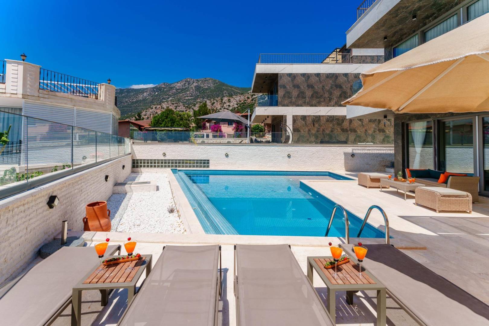 Kaş Kalkan'da Enfes Deniz Manzaralı, Özel Havuzlu, İkiz Villa