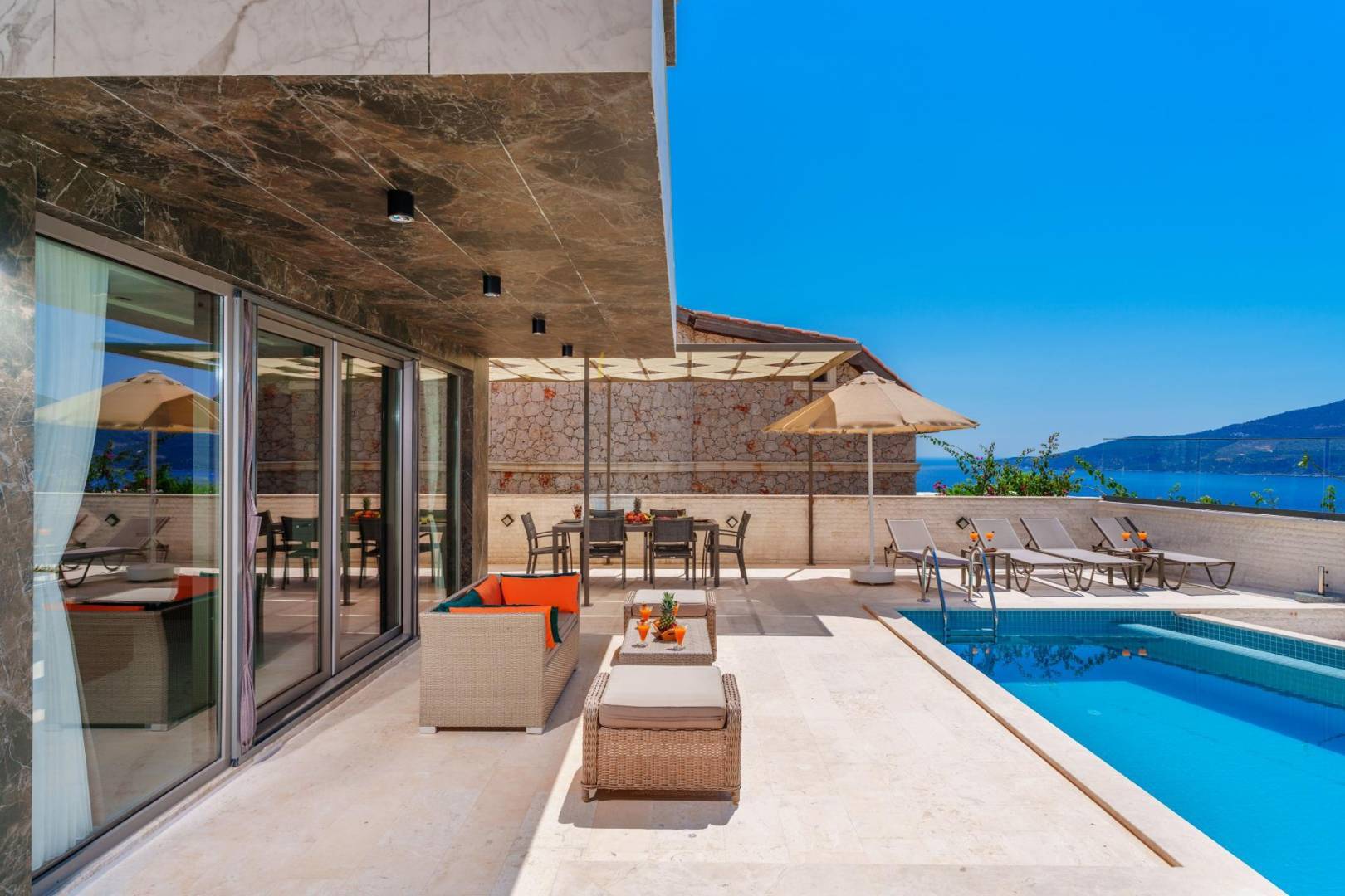 Kaş Kalkan'da Enfes Deniz Manzaralı, Özel Havuzlu, İkiz Villa