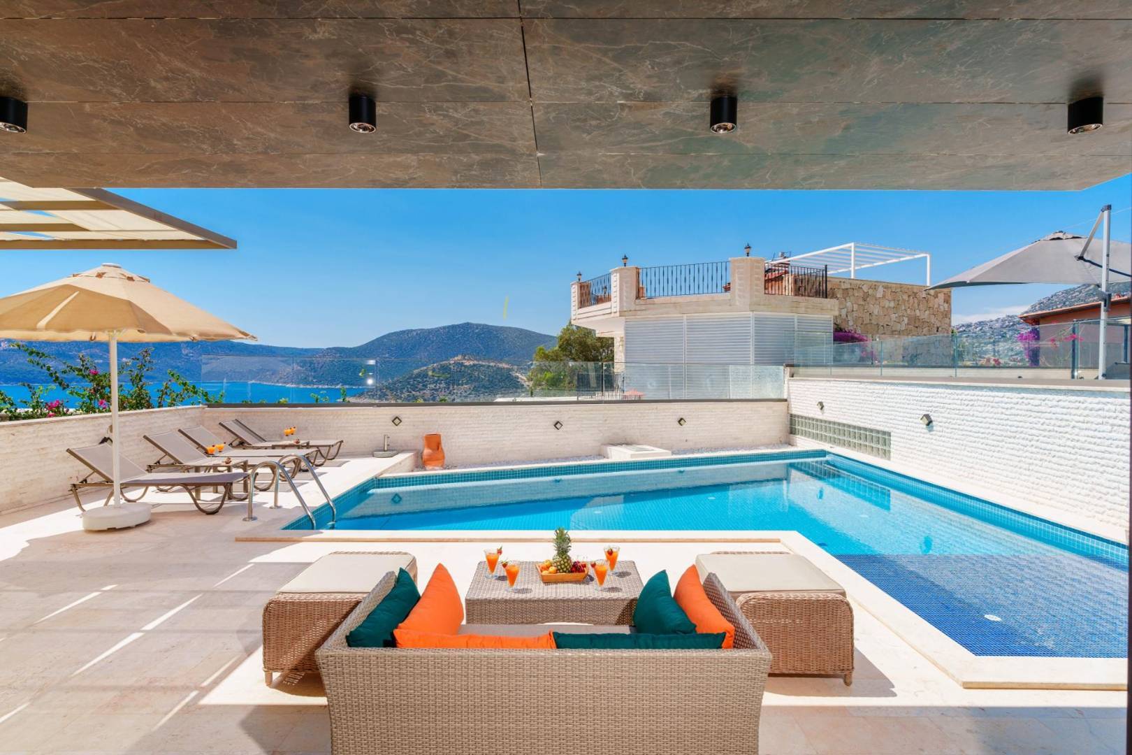 Kaş Kalkan'da Enfes Deniz Manzaralı, Özel Havuzlu, İkiz Villa