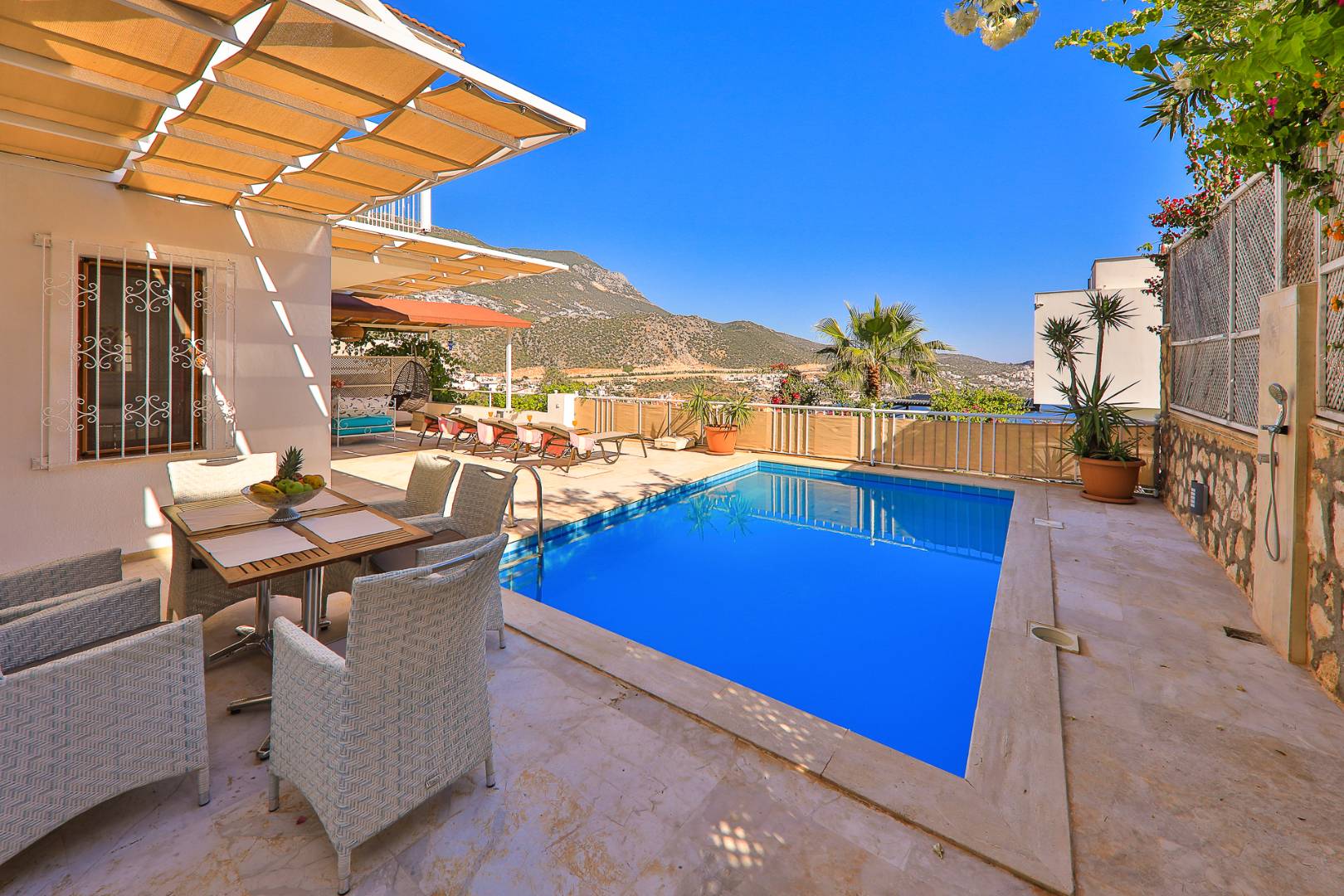 Kaş Kalkan'da Deniz Manzaralı, Özel Havuzlu, 3+1 Lüks Villa