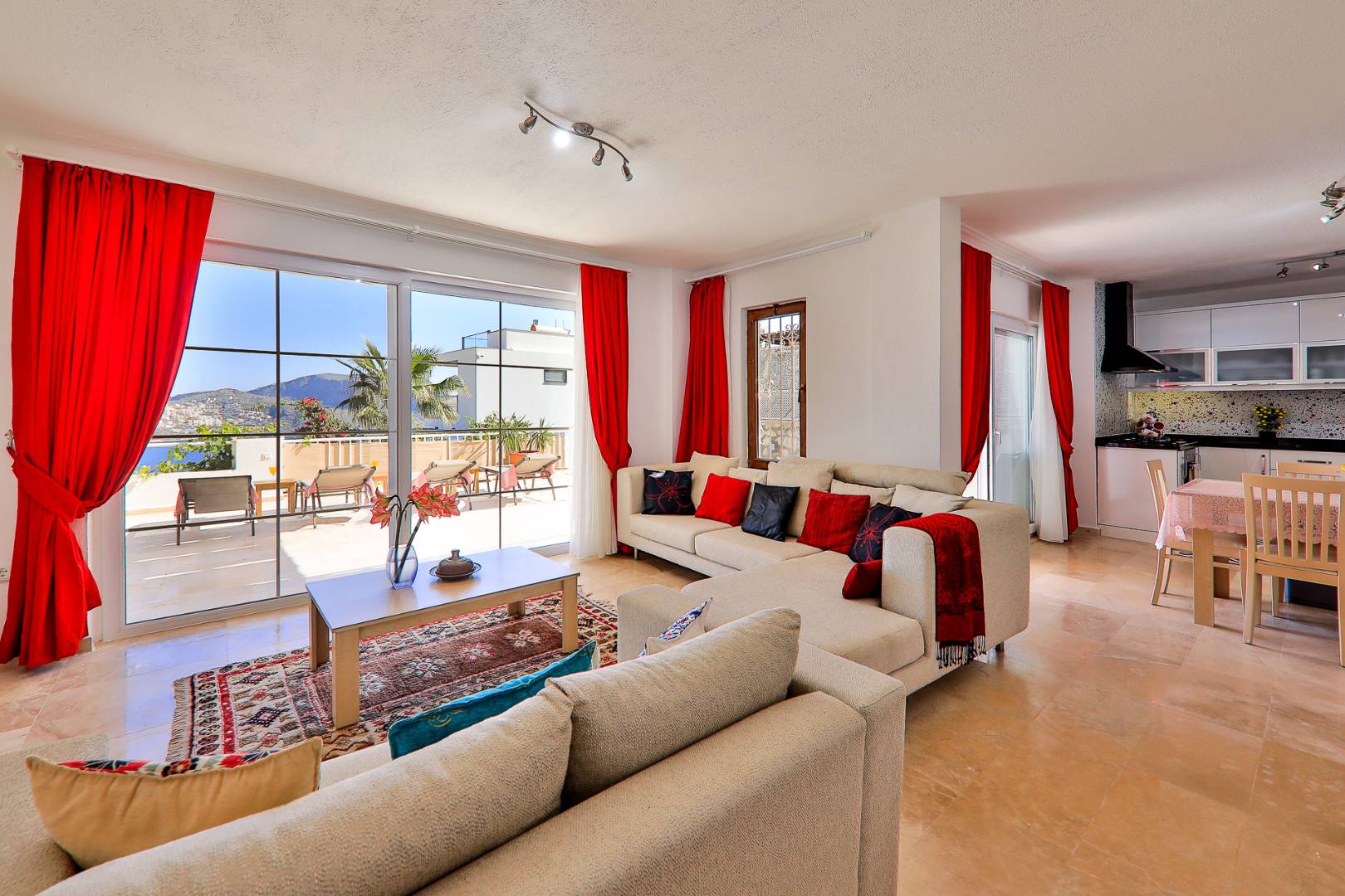 Kaş Kalkan'da Deniz Manzaralı, Özel Havuzlu, 3+1 Lüks Villa