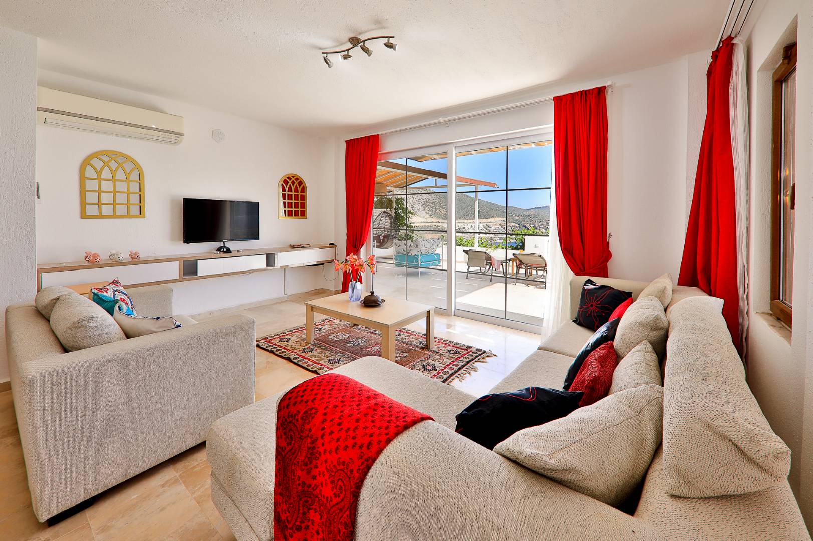 Kaş Kalkan'da Deniz Manzaralı, Özel Havuzlu, 3+1 Lüks Villa
