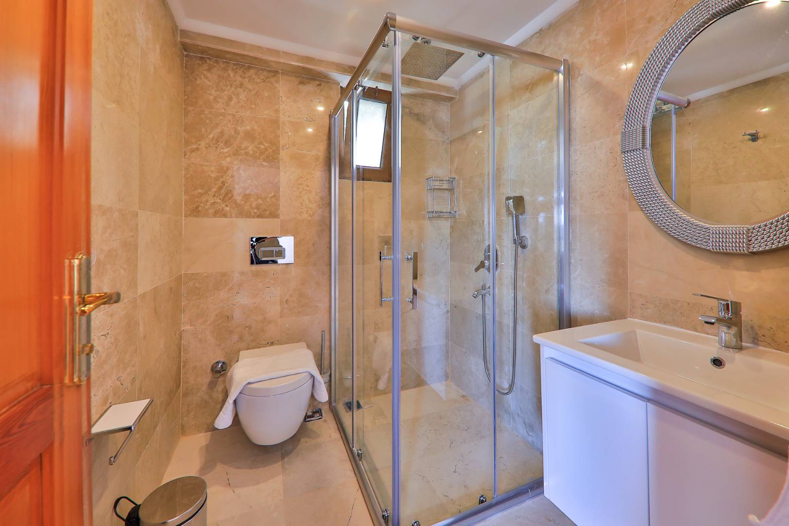 Kaş Kalkan'da Deniz Manzaralı, Özel Havuzlu, 3+1 Lüks Villa