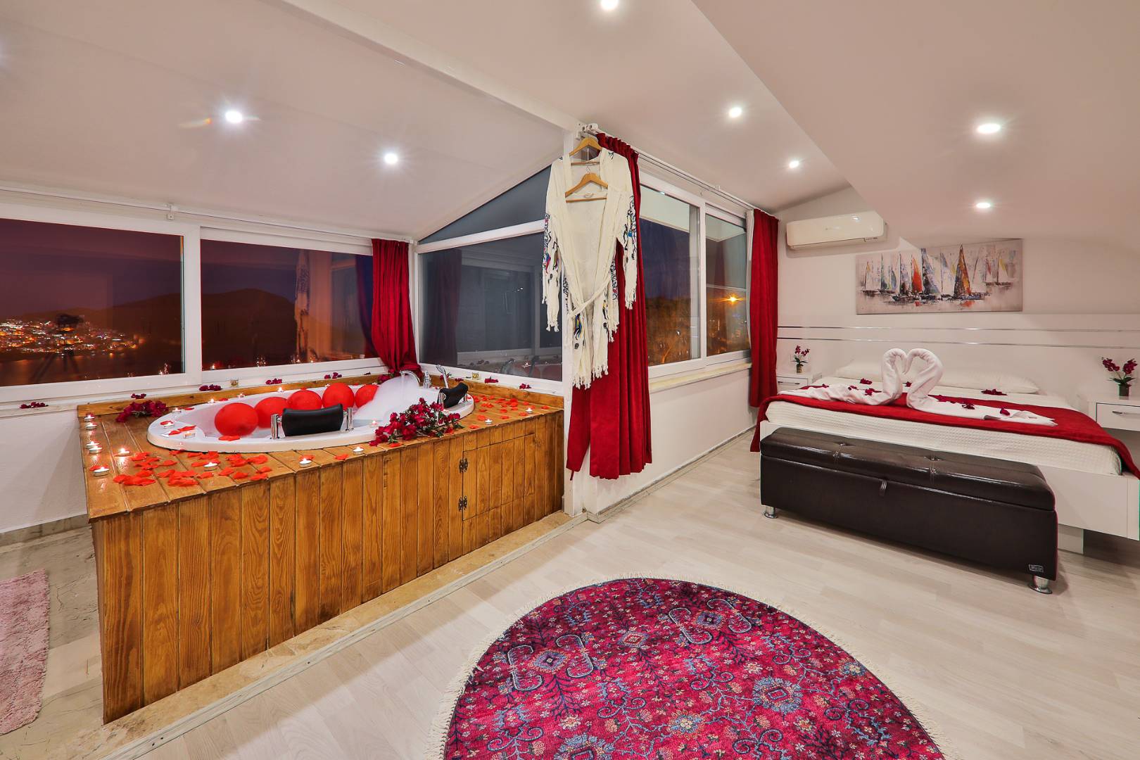 Kaş Kalkan'da Deniz Manzaralı, Özel Havuzlu, 3+1 Lüks Villa