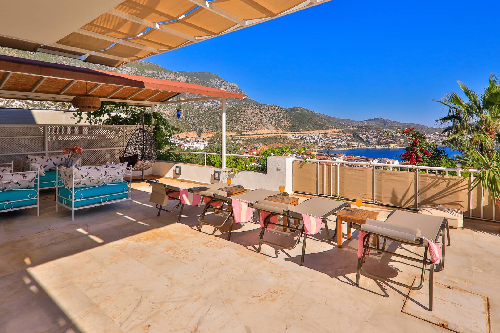 Kaş Kalkan'da Deniz Manzaralı, Özel Havuzlu, 3+1 Lüks Villa