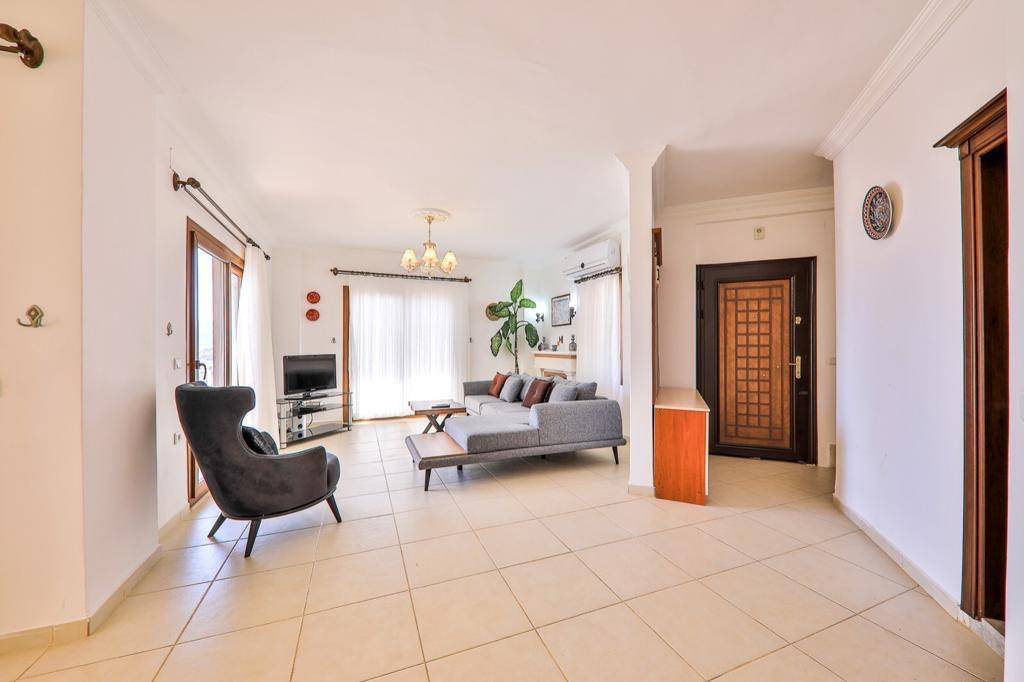 Kaş Kalkan'da Deniz Manzaralı, Özel Havuzlu, Kiralık Merkezi Villa