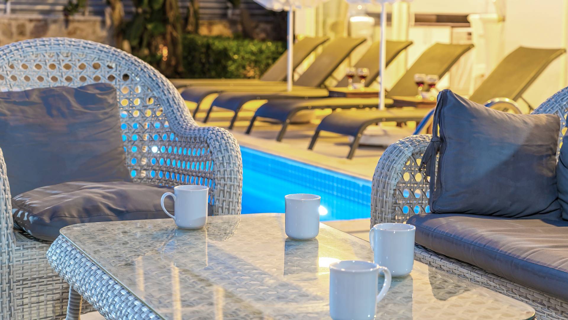 Kaş Kalkan'da Denize Yakın, Kalabalık Aileler İçin Uygun, Şık Villa