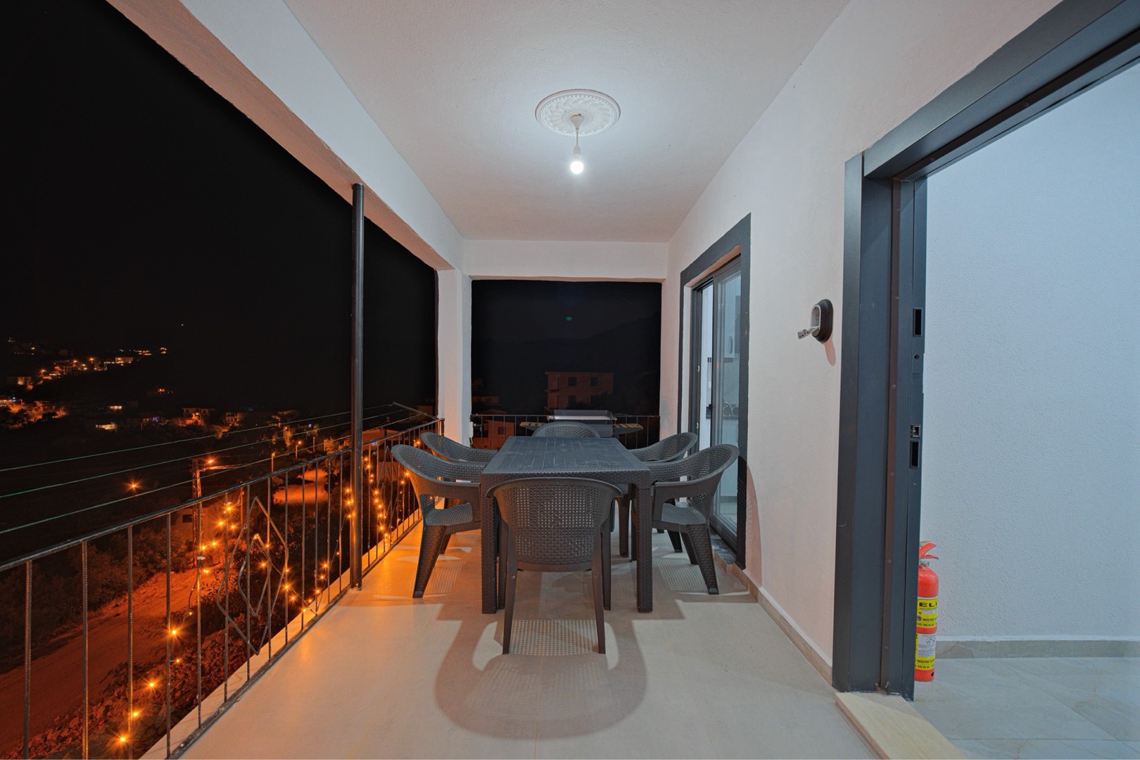 Kaş Bezirgan'da Çekirdek Ailelere Uygun, 2+1, Tatil Evi