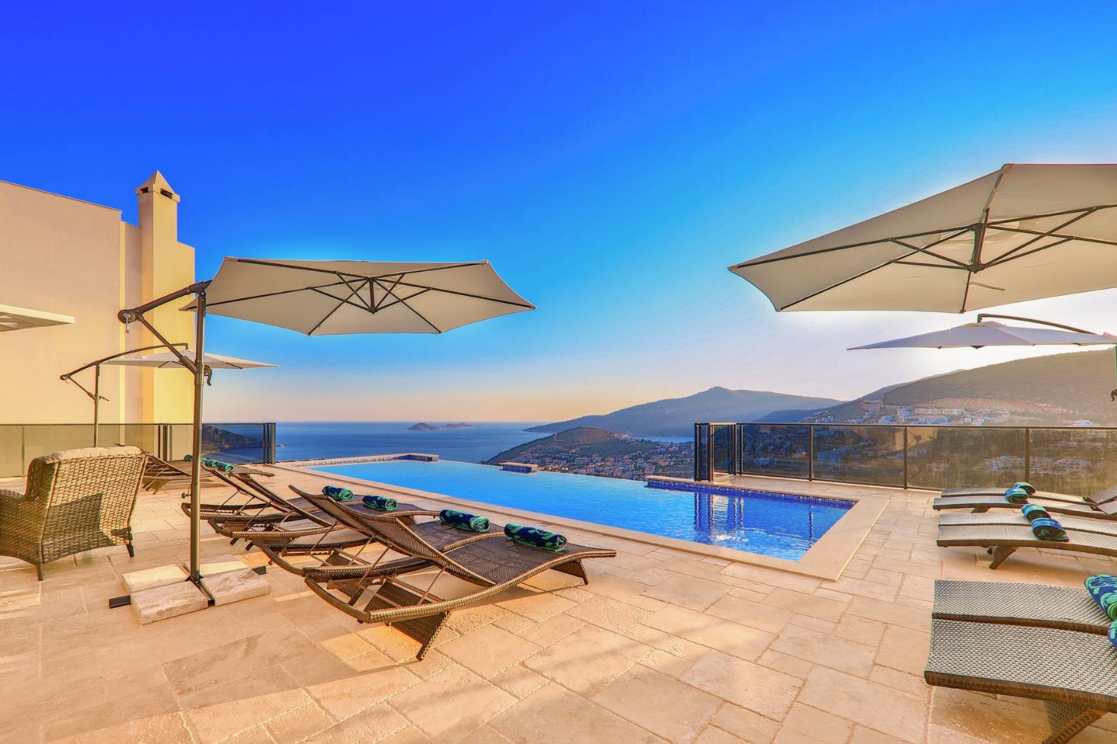Kaş Kalkan'da Eşsiz Deniz Manzaralı, Sonsuzluk Havuzlu, Lüks Villa 46454 — 2