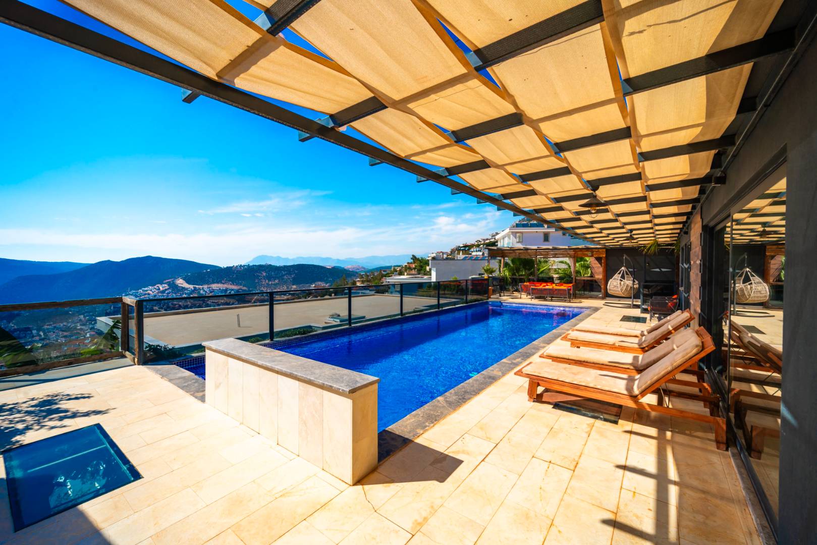 Kaş Kalkan'da Göz Alıcı Deniz Manzaralı, Özel Havuzlu, Lüks Villa