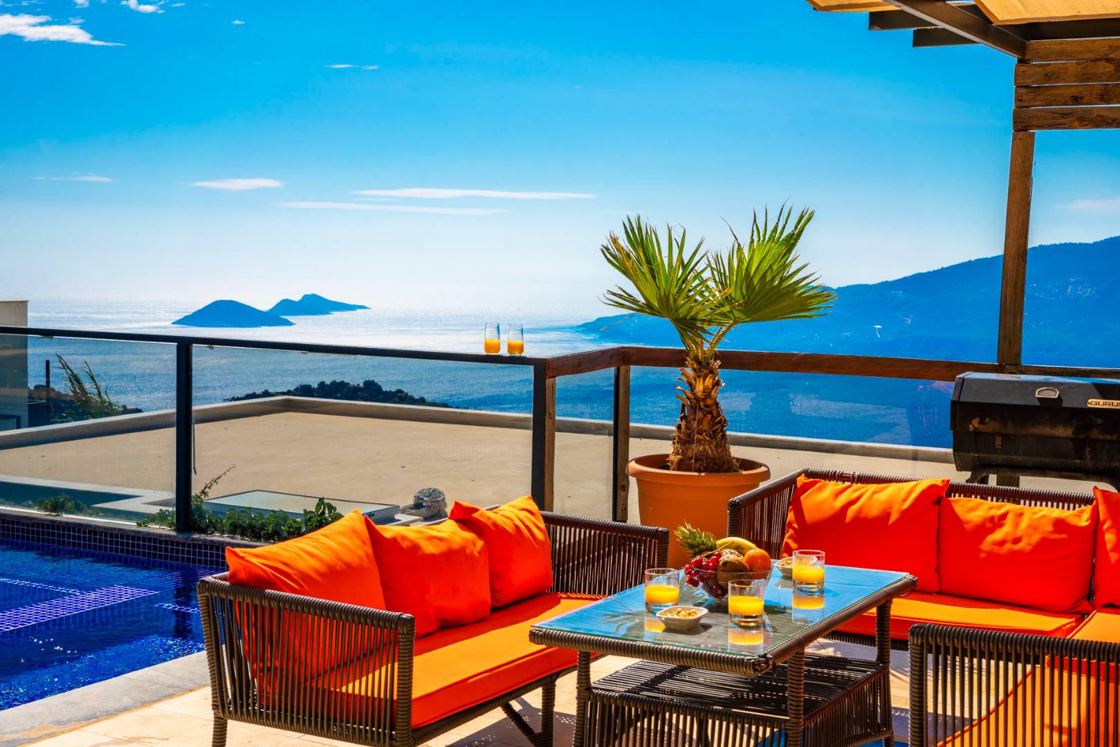 Kaş Kalkan'da Göz Alıcı Deniz Manzaralı, Özel Havuzlu, Lüks Villa