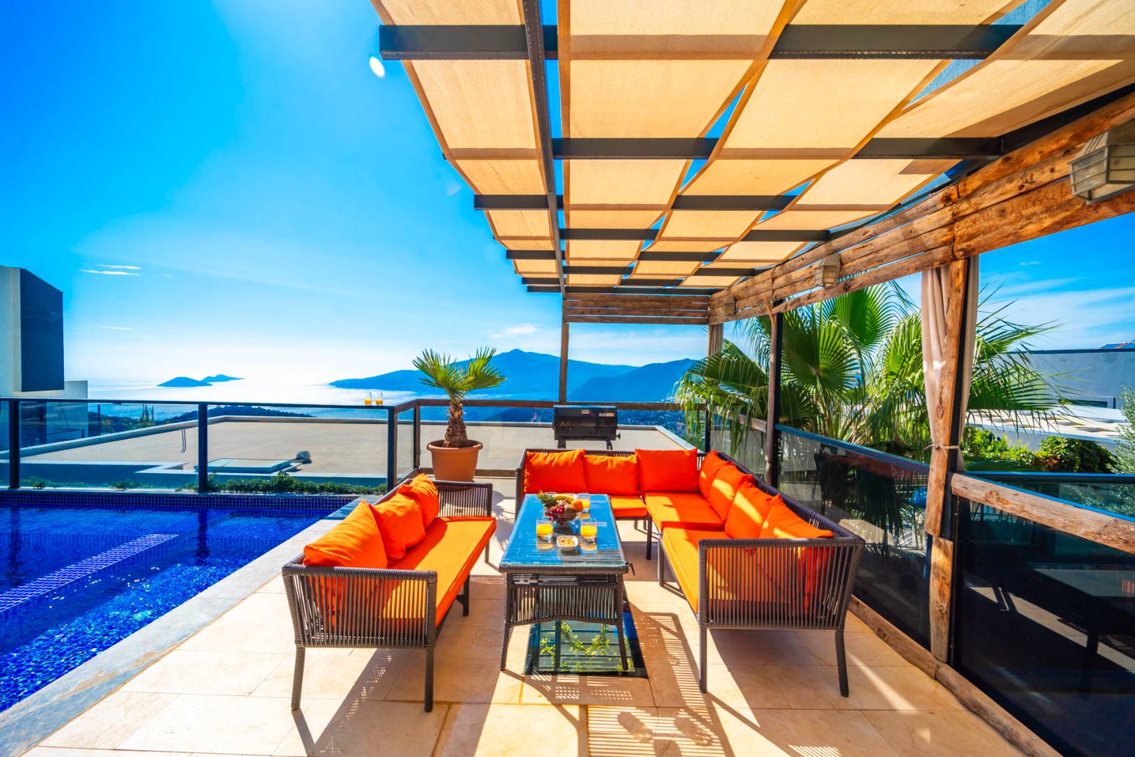 Kaş Kalkan'da Göz Alıcı Deniz Manzaralı, Özel Havuzlu, Lüks Villa