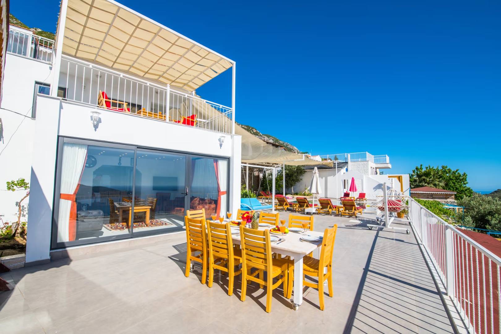 Kaş Kalkan'da Göz Alıcı Manzaralı, Özel Havuzlu, Geniş Villa