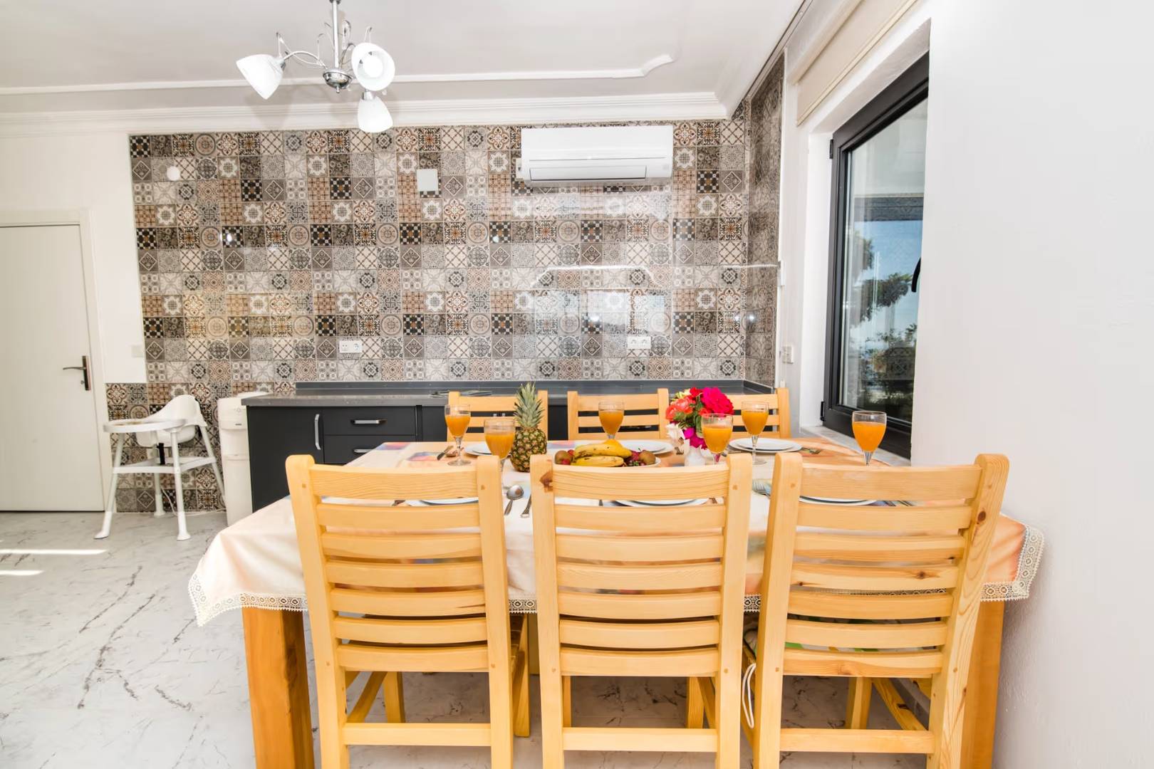 Kaş Kalkan'da Göz Alıcı Manzaralı, Özel Havuzlu, Geniş Villa