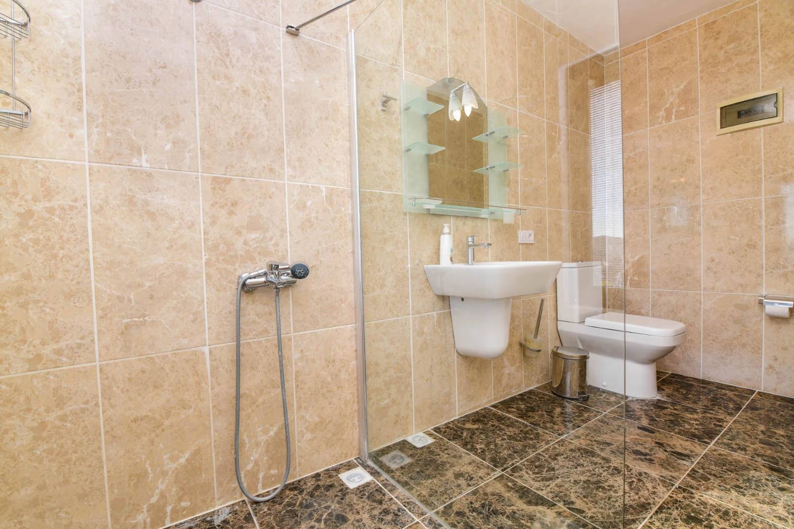 Kaş Kalkan'da Göz Alıcı Manzaralı, Özel Havuzlu, Geniş Villa