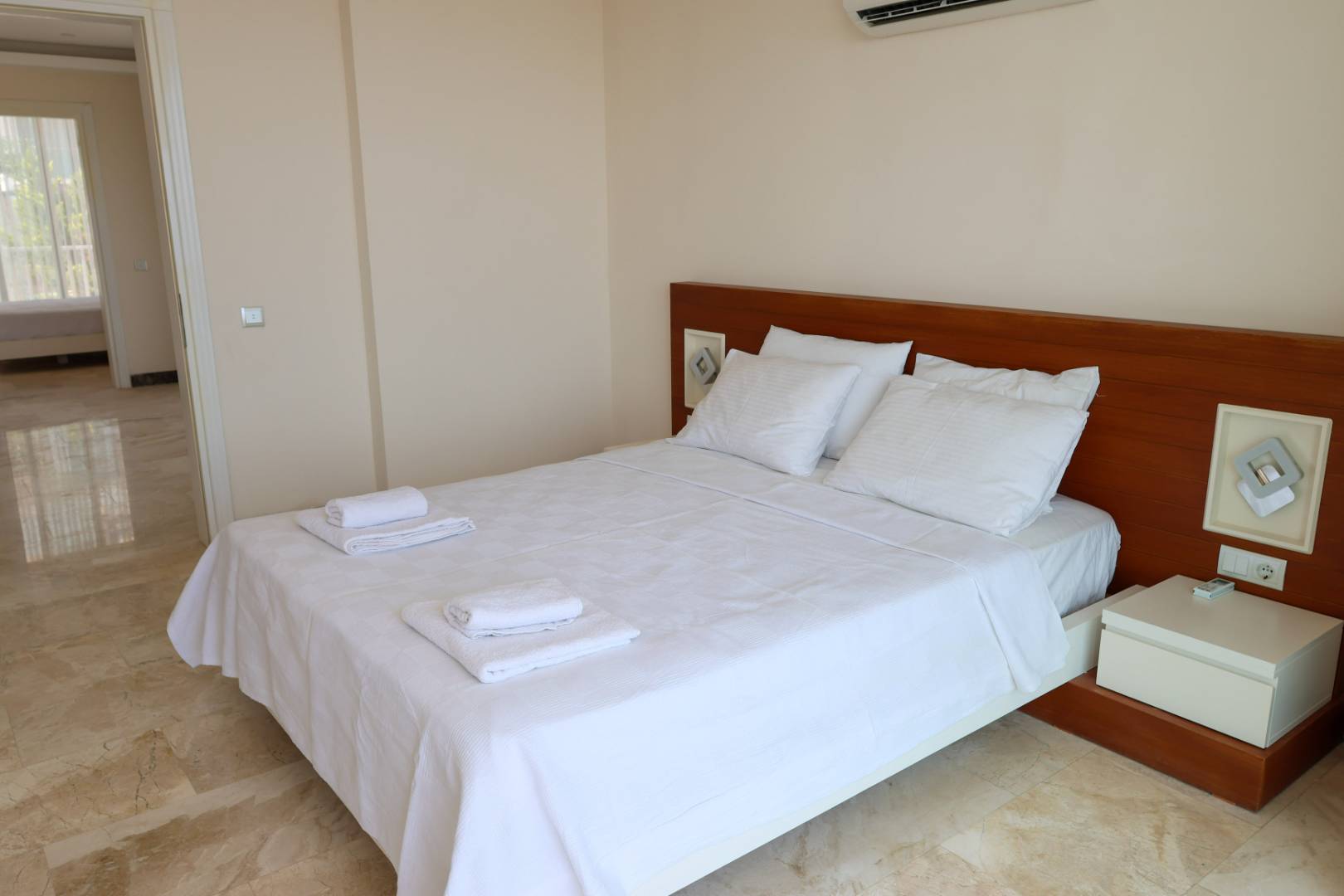 Kaş Kalkan'da Merkeze Yakın, Serinleme Havuzlu, Kiralık Villa