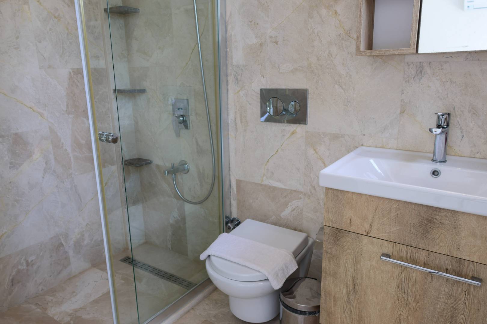 Kaş Kalkan'da Merkeze Yakın, Serinleme Havuzlu, Kiralık Villa