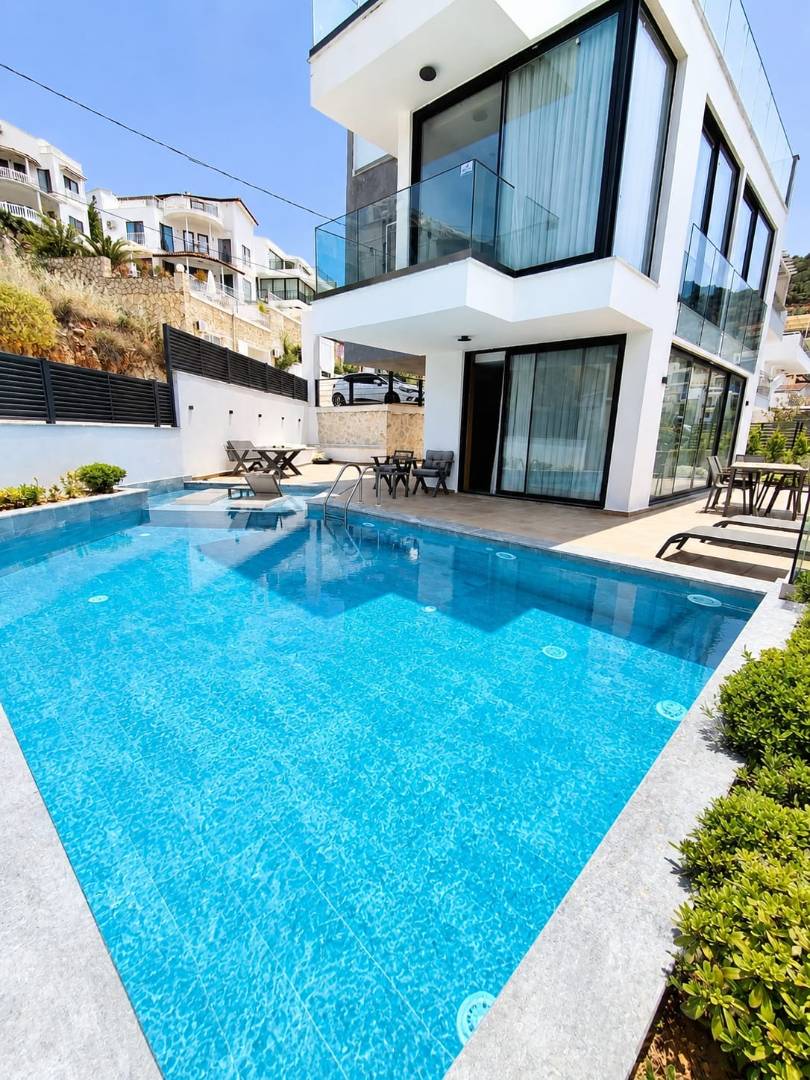 Kaş Kalkan'da Merkezi Konumda, Özel Havuzlu, 6 Kişilik Villa 45976 — 2