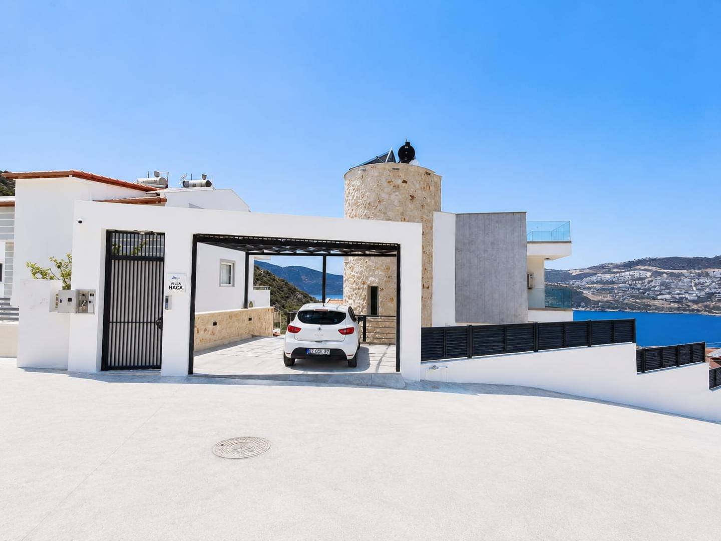 Kaş Kalkan'da Merkezi Konumda, Özel Havuzlu, 6 Kişilik Villa